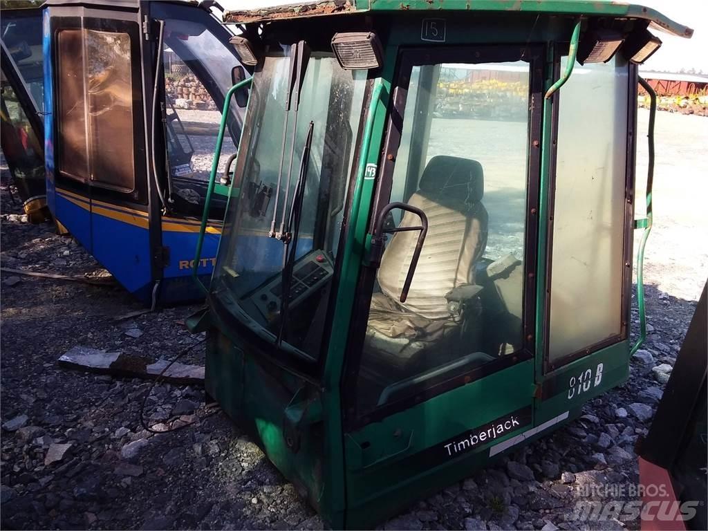 Timberjack 810B Vezetőfülke és belső tartozékok