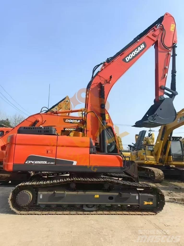 Doosan DX 225 LC Lánctalpas kotrók