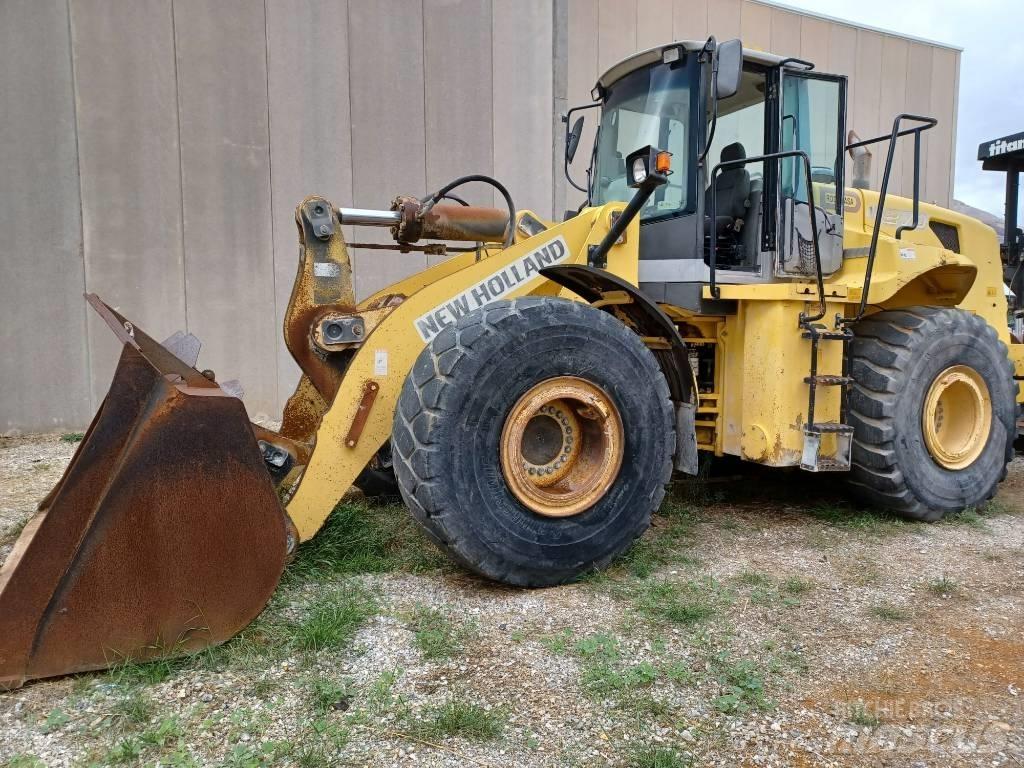 New Holland W271 Gumikerekes homlokrakodók