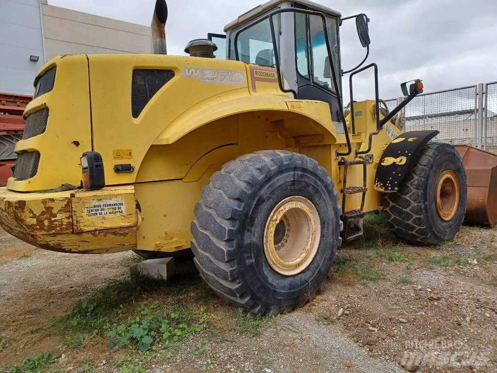 New Holland W271 Gumikerekes homlokrakodók