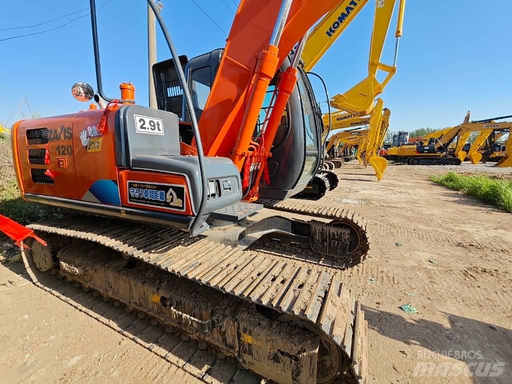 Hitachi ZX 120 Lánctalpas kotrók