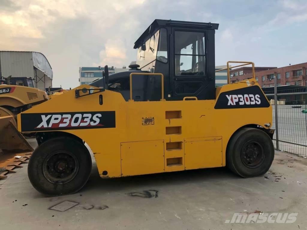 XCMG XP303 Pneumatikus kerekes hengerek