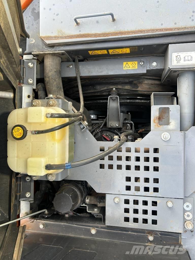 Hitachi ZX 135 US-6 Lánctalpas kotrók