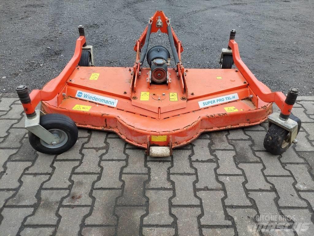 Wiedenmann RMR 180H Vontatott pázsitnyírók