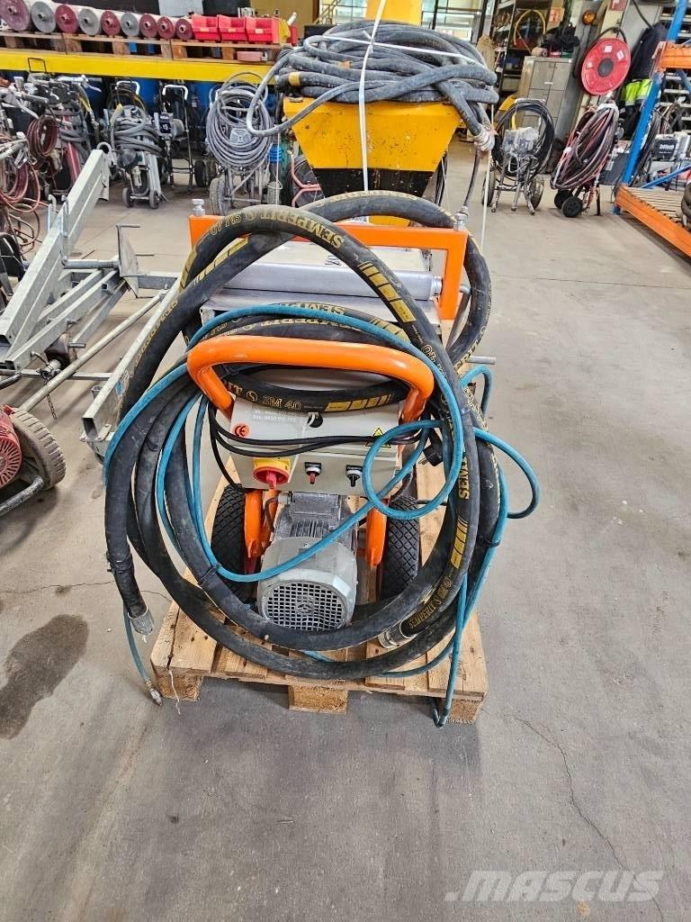  La tyrolienne T152 Esztrich pumpák