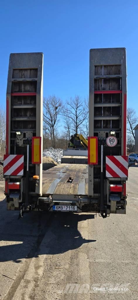 Schwarzmüller D40R Mélybölcsős félpótkocsik