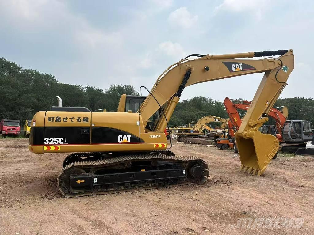 CAT 325 C L Lánctalpas kotrók