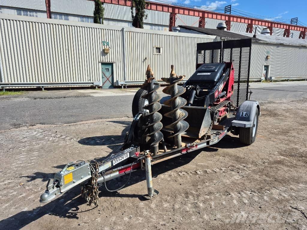 Toro DINGO TX427N Kompaktrakodók