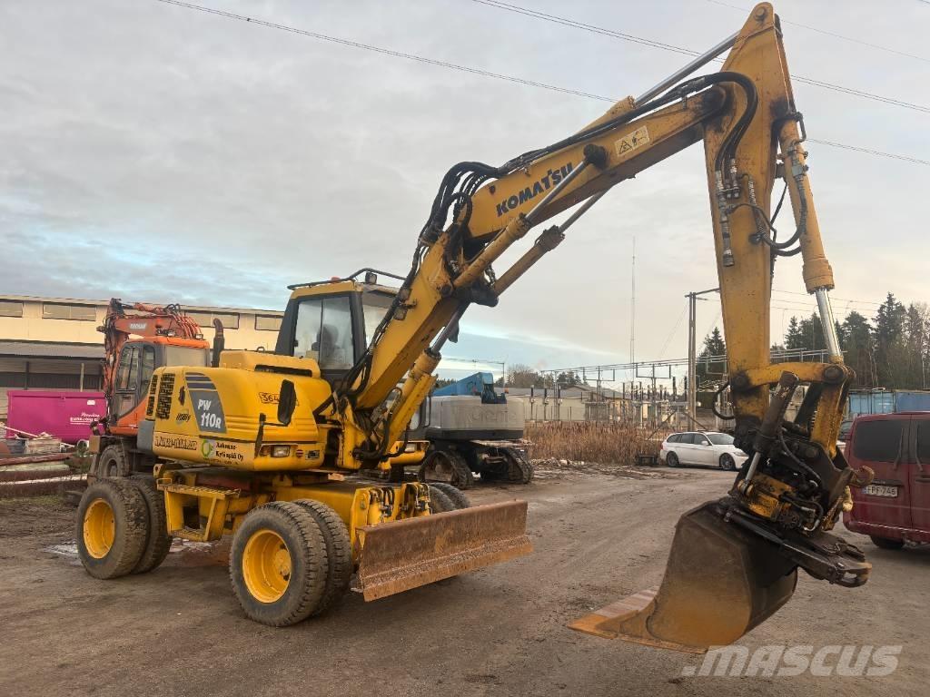 Komatsu PW 110 Gumikerekes kotrók