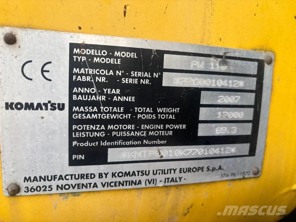 Komatsu PW 110 Gumikerekes kotrók
