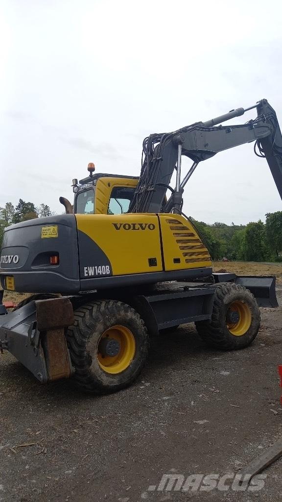 Volvo EW 140 B Gumikerekes kotrók