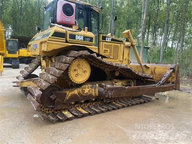 CAT D 6 R lánctalpas dózerek