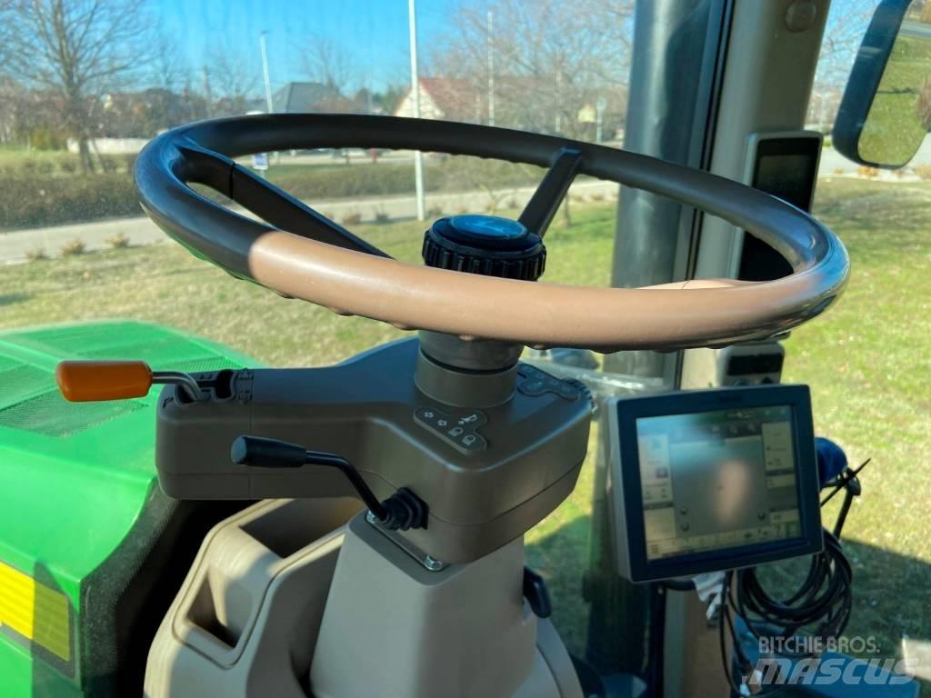 John Deere 7230 R Traktorok