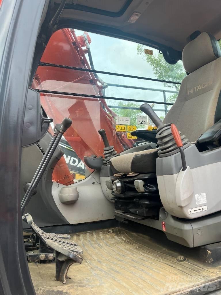 Hitachi 130 Lánctalpas kotrók