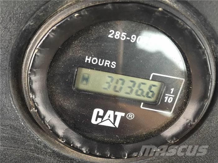 CAT 966 H Gumikerekes homlokrakodók