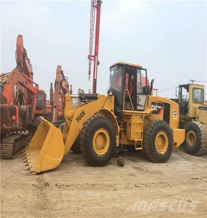 CAT 966 H Gumikerekes homlokrakodók