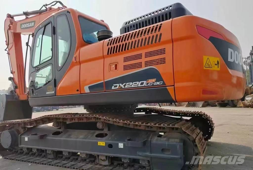 Doosan DX 220 Lánctalpas kotrók