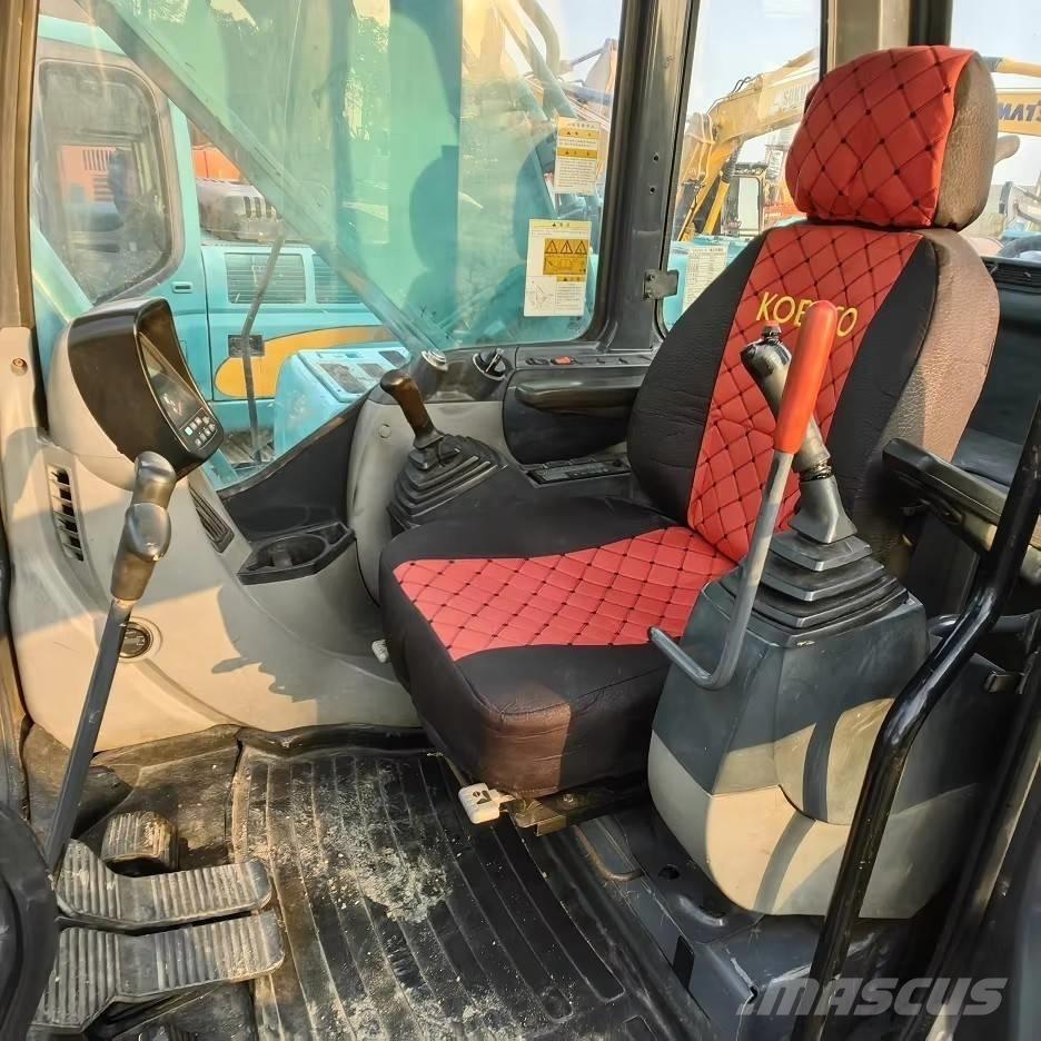 Kobelco SK 200 Lánctalpas kotrók