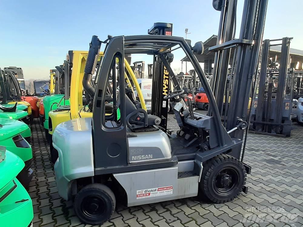 Nissan Y1D2A25Q Dízel targoncák