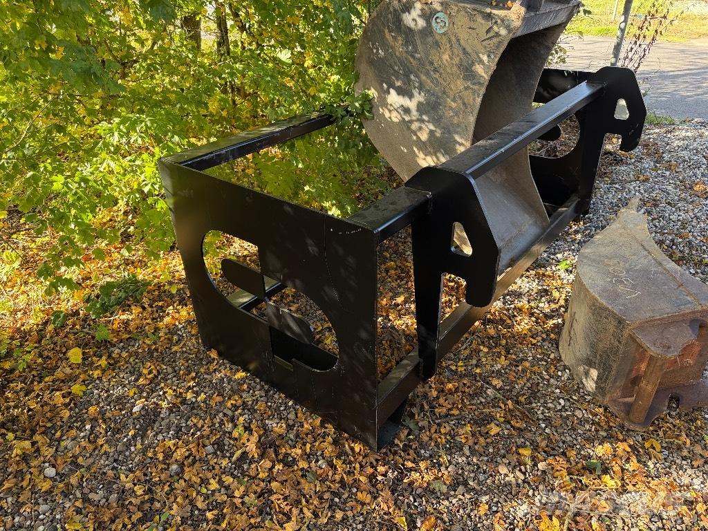 Takeuchi TB 260 Lánctalpas kotrók