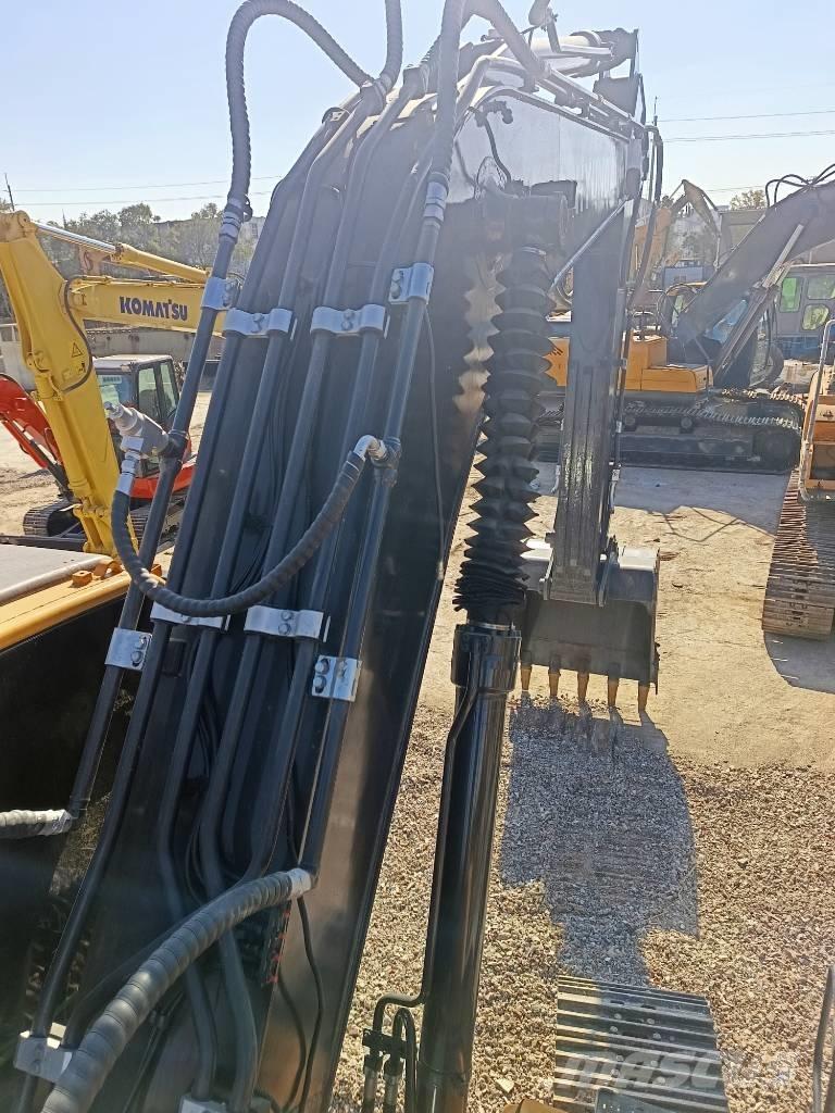 Hyundai 220LC-9s Lánctalpas kotrók