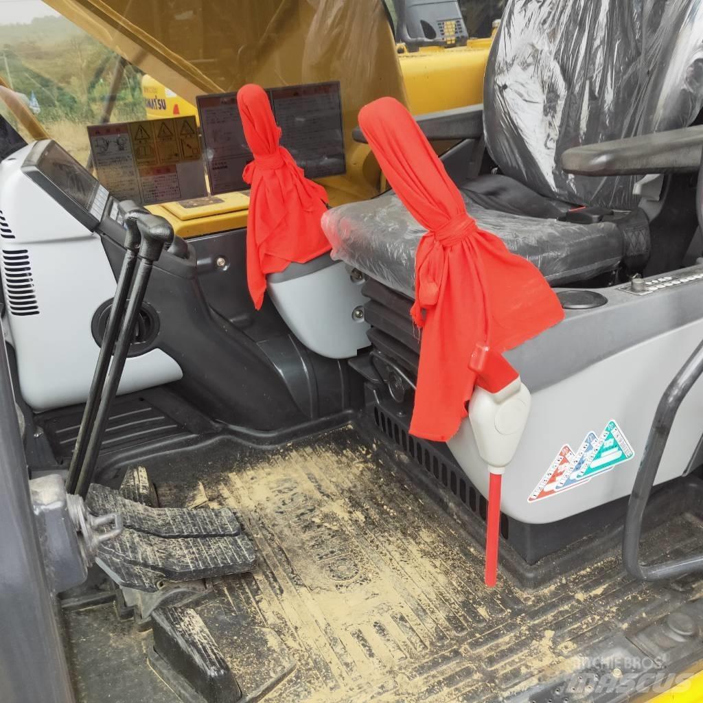 Komatsu PC200-8 Lánctalpas kotrók