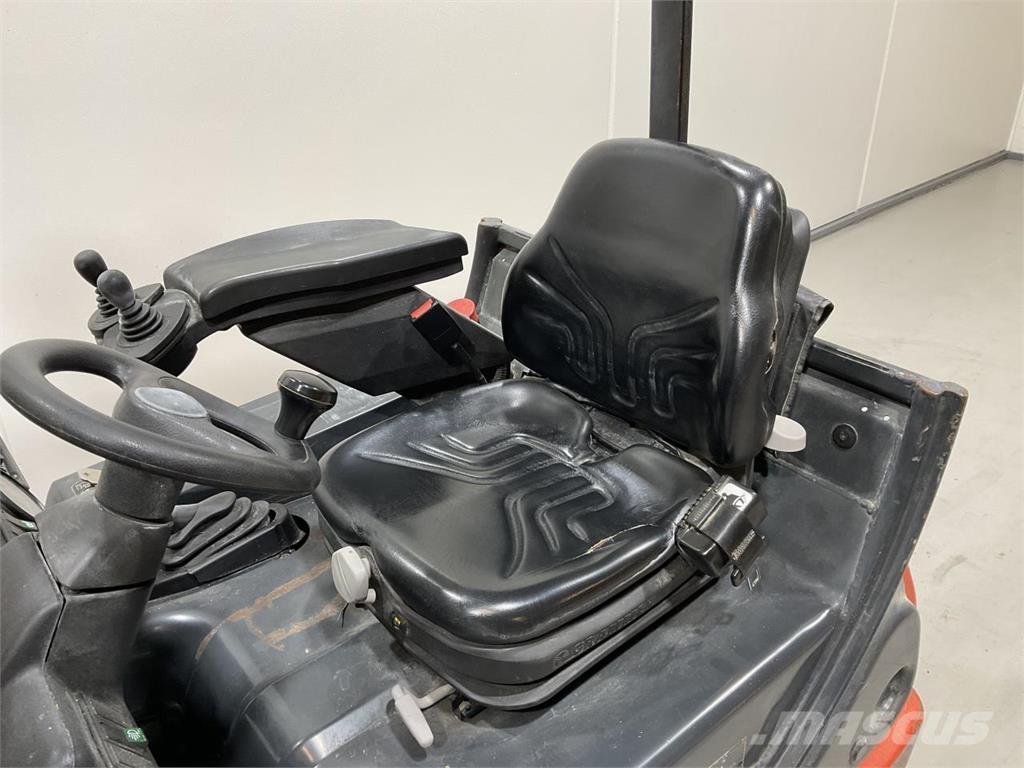 Linde E16C-02 Elektromos targoncák