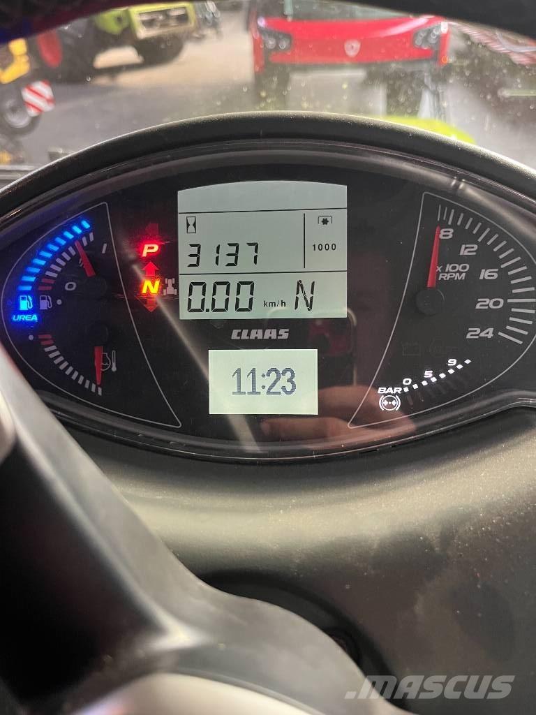 CLAAS AXION 960TT Traktorok