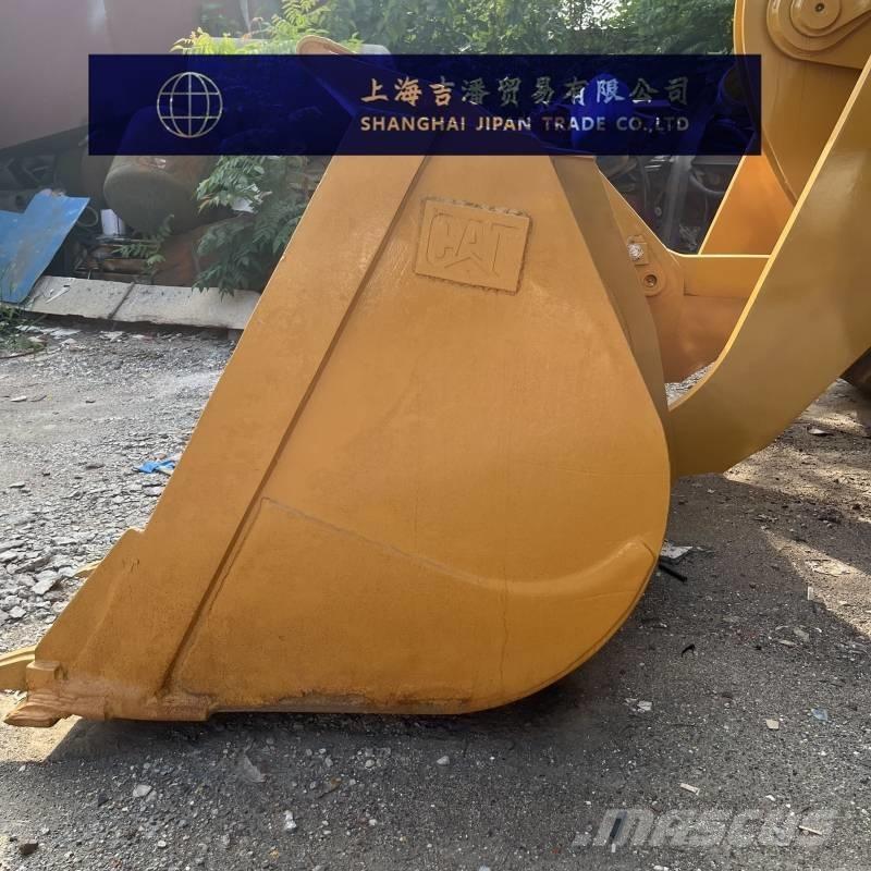 CAT 966 H Gumikerekes homlokrakodók