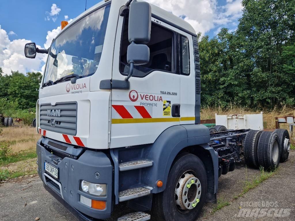 MAN 324.26 Fülkés alváz