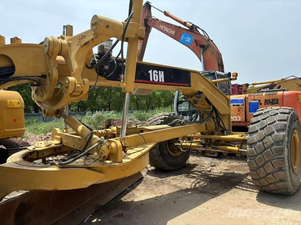 CAT 16 H Gréderek