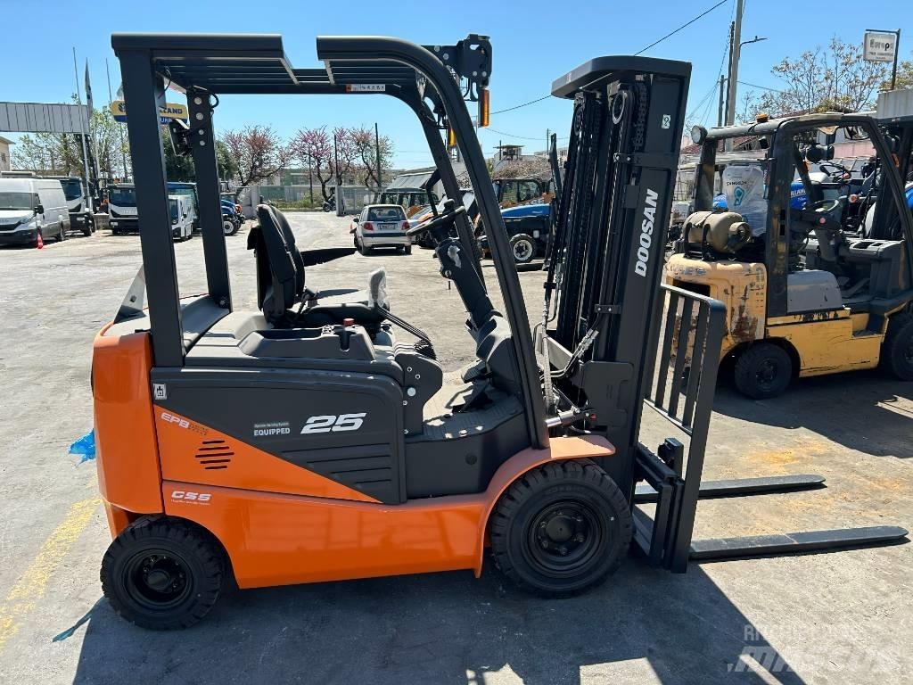 Doosan B 25 NS Elektromos targoncák