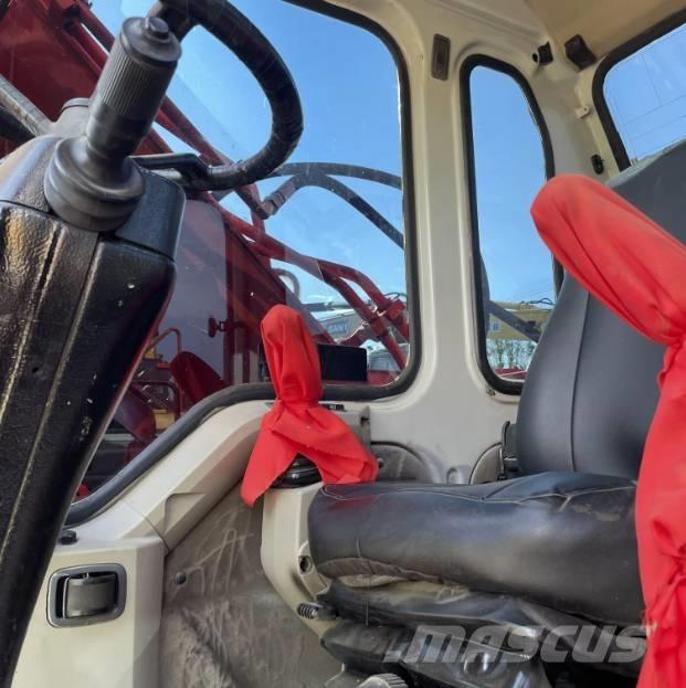 Doosan DX150W Gumikerekes kotrók