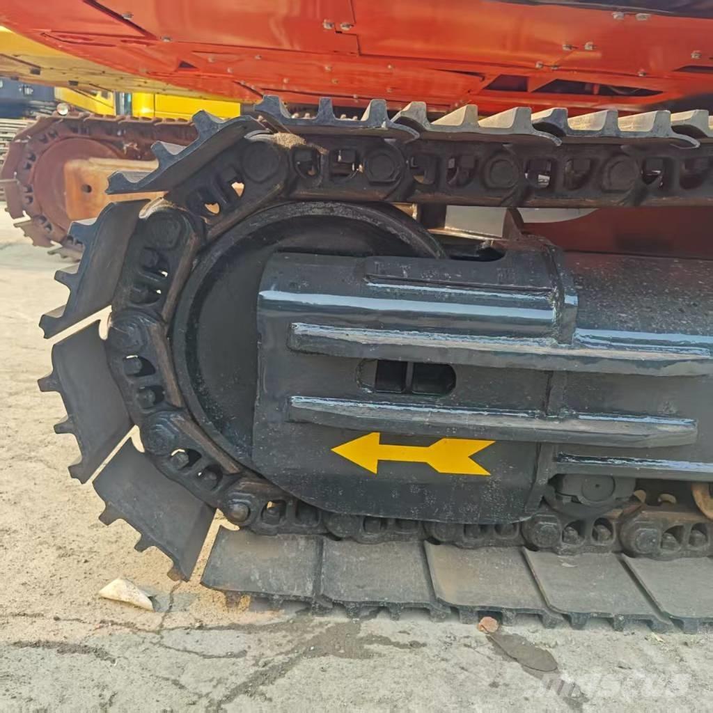 Doosan DX 300 LC Lánctalpas kotrók