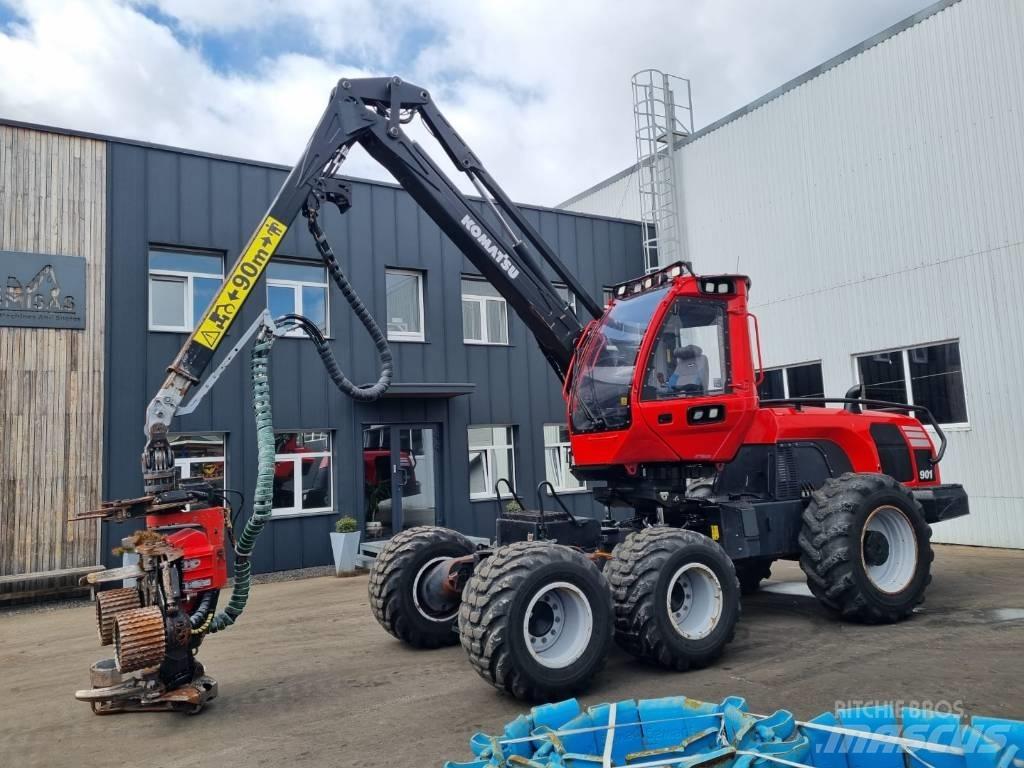 Komatsu 901 Betakarítók