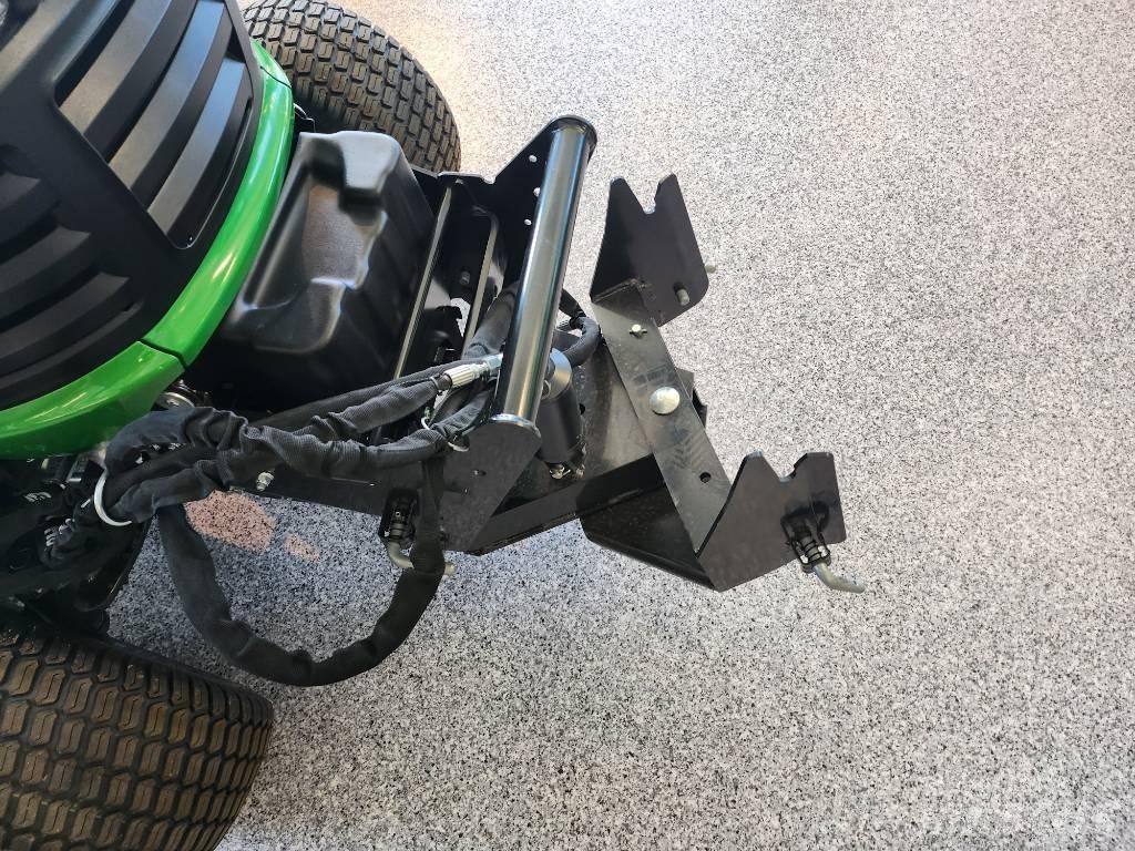 John Deere 950R Ráülős fűnyírók