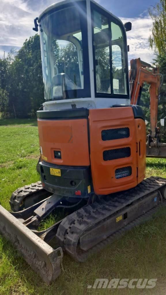 Hitachi ZX 26 Mini kotrók < 7t