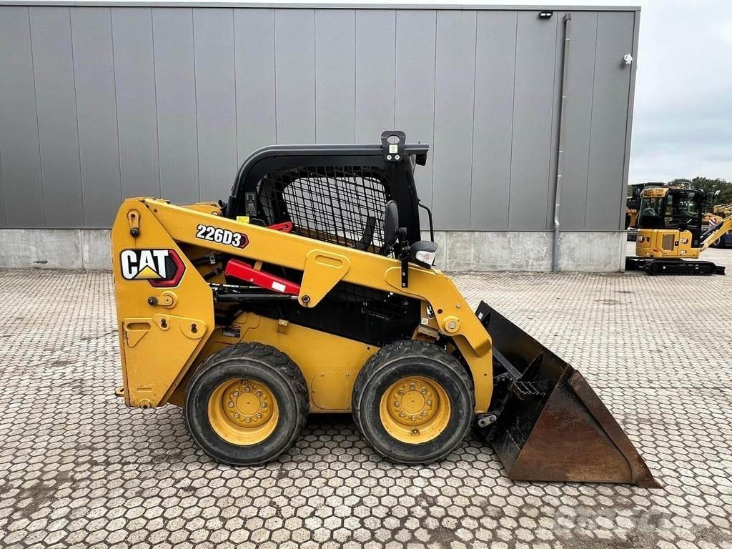 CAT 226D Kompaktrakodók