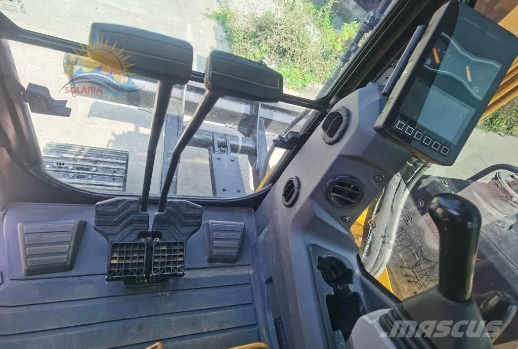 CAT 306 Mini kotrók < 7t