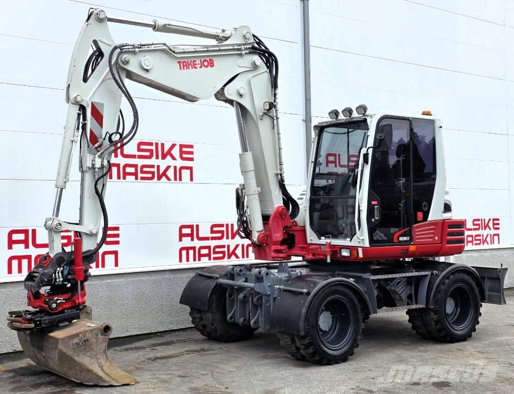 Takeuchi TB 295 W Gumikerekes kotrók