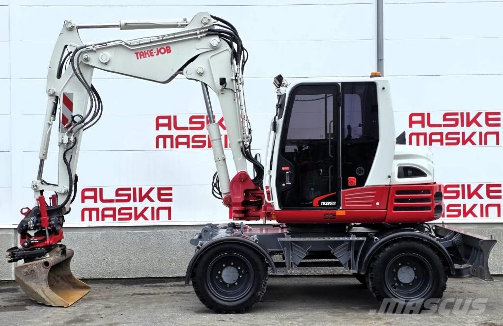 Takeuchi TB 295 W Gumikerekes kotrók