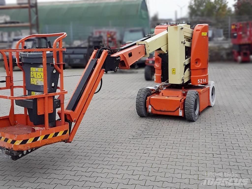 JLG E 300 AJP Karos emelők