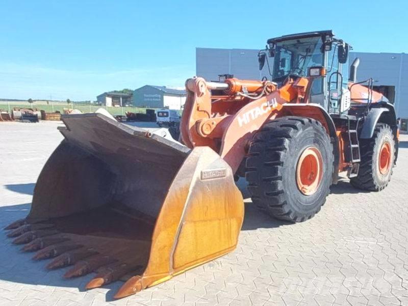 Hitachi ZW 310-6 Gumikerekes homlokrakodók