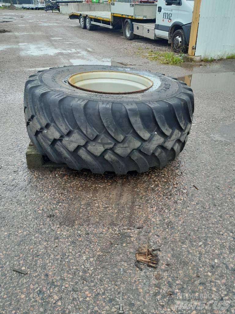 BKT 650/60R30,5 Hjul Gumiabroncsok, kerekek és felnik