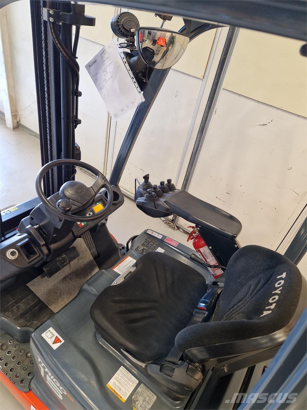 Toyota 8FBE15T Elektromos targoncák