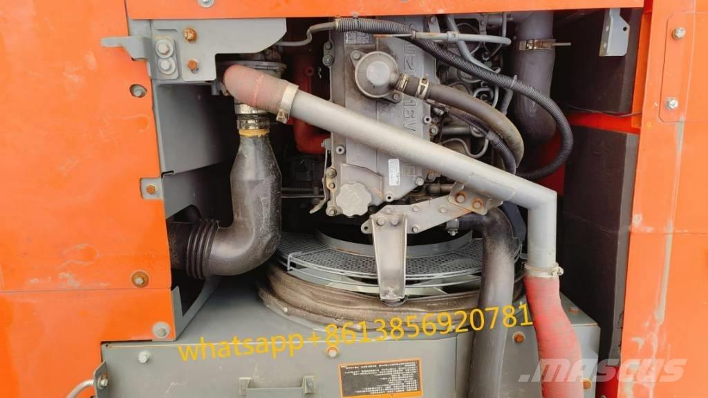 Hitachi ZX 200 Lánctalpas kotrók