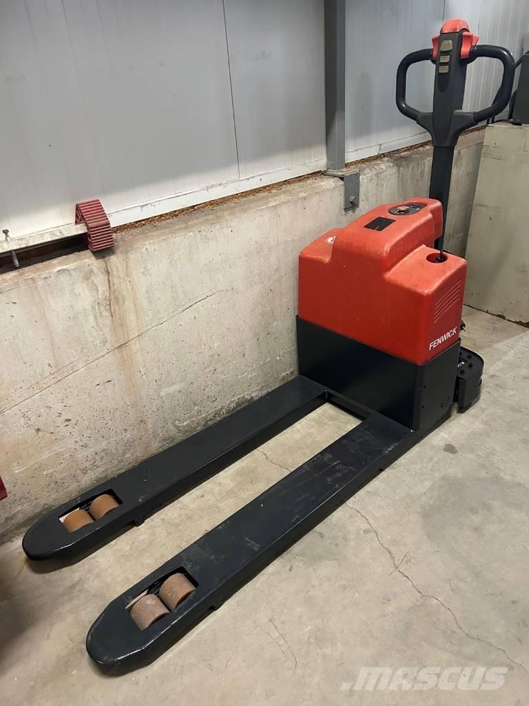 Linde MT 15 Alacsony emelőkocsi