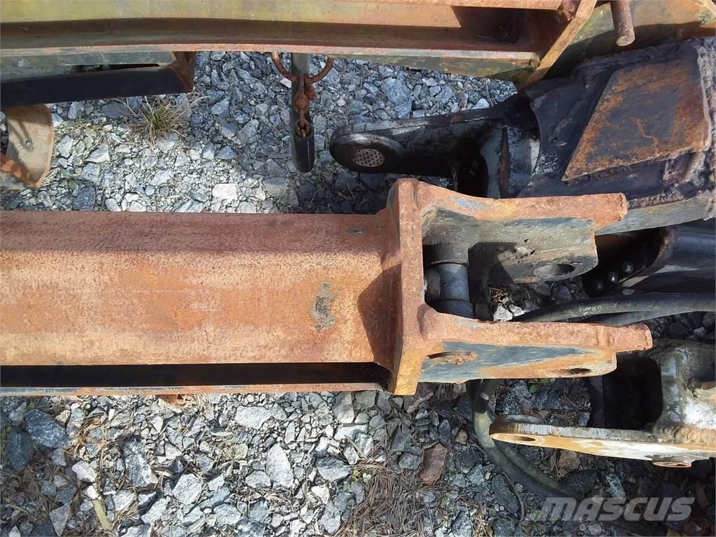 CAT 2200 Betakarító daruk