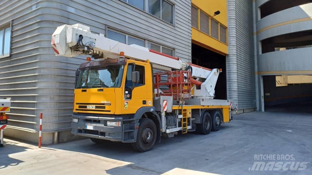 Pagliero J340TA Teherautóra szerelt emelők és állványok