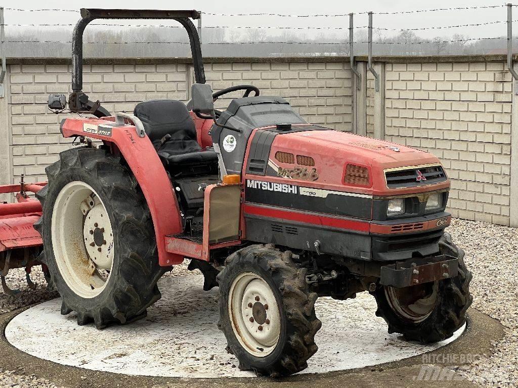 Mitsubishi MT266 Traktorok